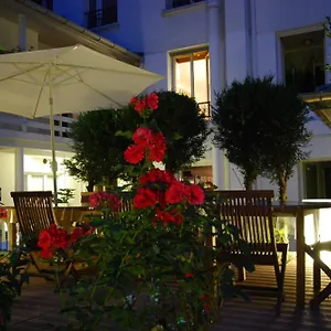 3* Szálloda Alhambra